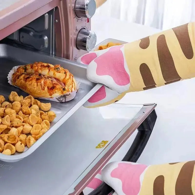 "Cute Cat Paw Long Cotton Oven Glove - Heat Resistant, Non-Slip Kitchen Baking Mitt"