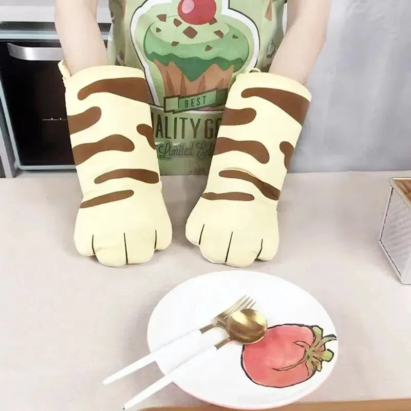"Cute Cat Paw Long Cotton Oven Glove - Heat Resistant, Non-Slip Kitchen Baking Mitt"