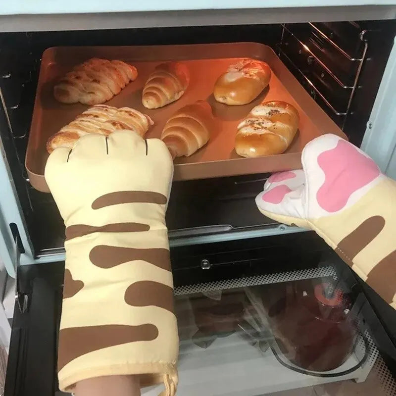 "Cute Cat Paw Long Cotton Oven Glove - Heat Resistant, Non-Slip Kitchen Baking Mitt"