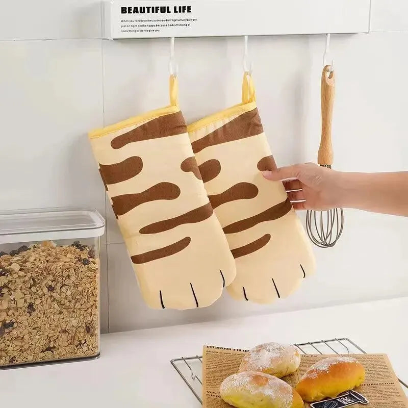 "Cute Cat Paw Long Cotton Oven Glove - Heat Resistant, Non-Slip Kitchen Baking Mitt"